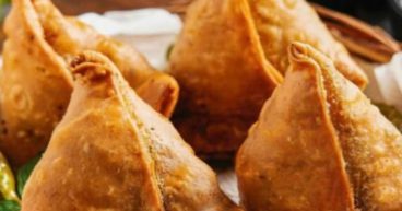 Vegetable samosa 
